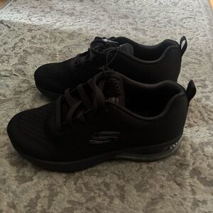Sketchers blk lace up 5.5
